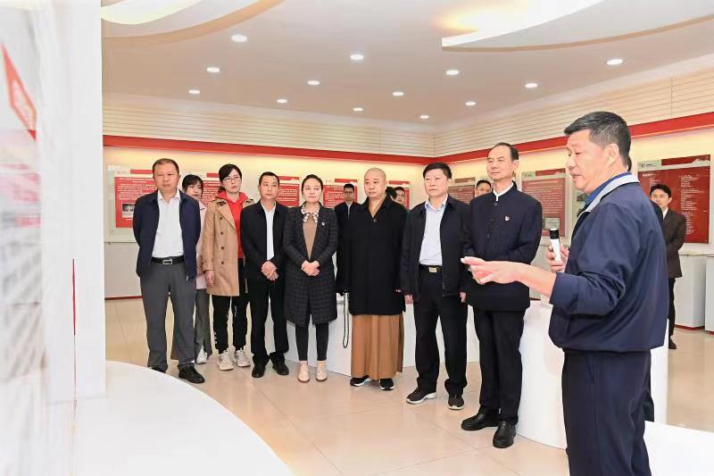 福建省人大常委會(huì)黨組書記、副主任雷春美和全國人大代表到順昌虹潤等地調(diào)研